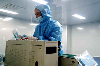 科技賦能，智造健康——媒體團(tuán)探訪寧夏藥械企業(yè)，見證計(jì)算機(jī)技術(shù)如何重塑生產(chǎn)全流程